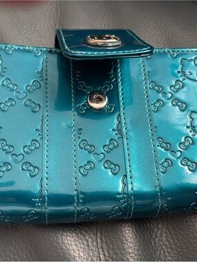 Hello Kitty Teal Patent Wristlet Clutch